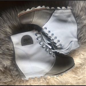 WOMAN’S SOREL JOAN OF ARC SPRING/SUMMER BOOTS